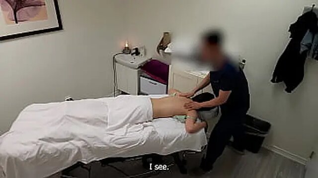 Japanese beauty in lingerie enjoys her soaking pussy fucked