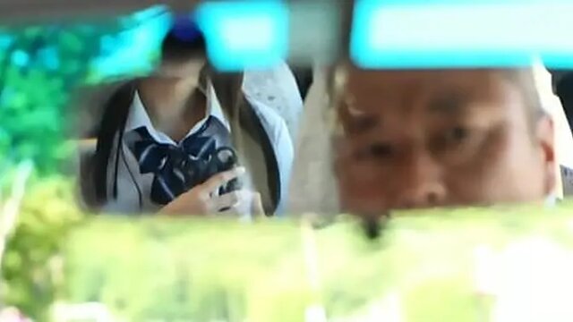 Daughter rides taxi driver's cock in backseat