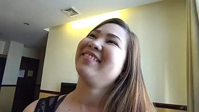 Chubby Asian escort enjoys hotel fuck
