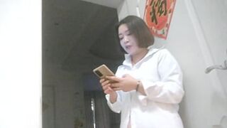 I fell for her pics; this mature lady costs a fortune but isn't worth it