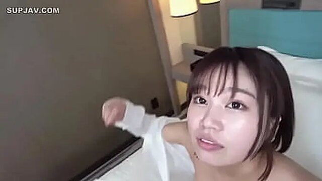 Asian babe gives healthy midnight blowjob in uncensored JAV