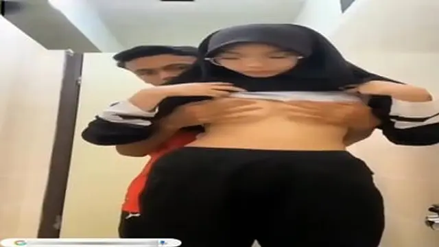 Hot Teen Mesum in Bathroom &mdash;  Viral